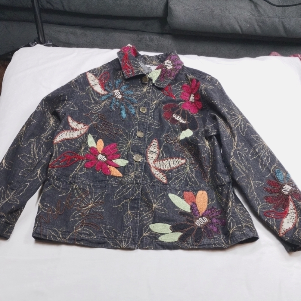 Graff By Um Co.Women's Embroidered Jean Jacket